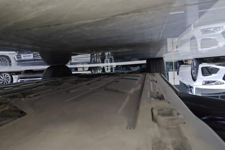 Used Mercedes-Benz GLB AMG 2021-Year Restyled AMG GLB 35 4MATIC Left Side Sill