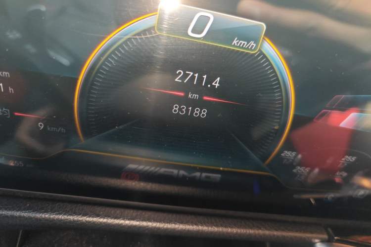 Used Mercedes-Benz GLB AMG 2021-Year Restyled AMG GLB 35 4MATIC Odometer Close Up