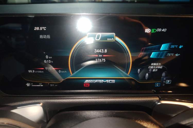 Used Mercedes-Benz GLB AMG 2021 AMG GLB 35 4MATIC Odometer Close Up