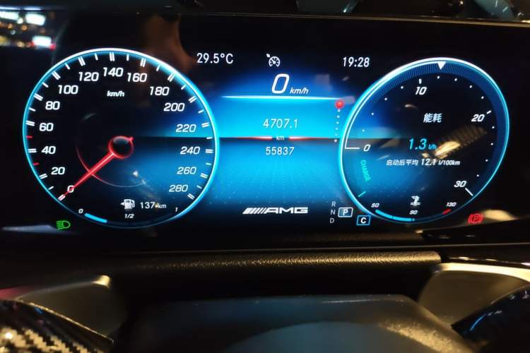 Used Mercedes-Benz GLB AMG 2021 AMG GLB 35 4MATIC Odometer Close Up