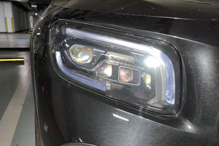 Used Mercedes-Benz GLB AMG 2021-Year Restyled AMG GLB 35 4MATIC Right Front Headlight