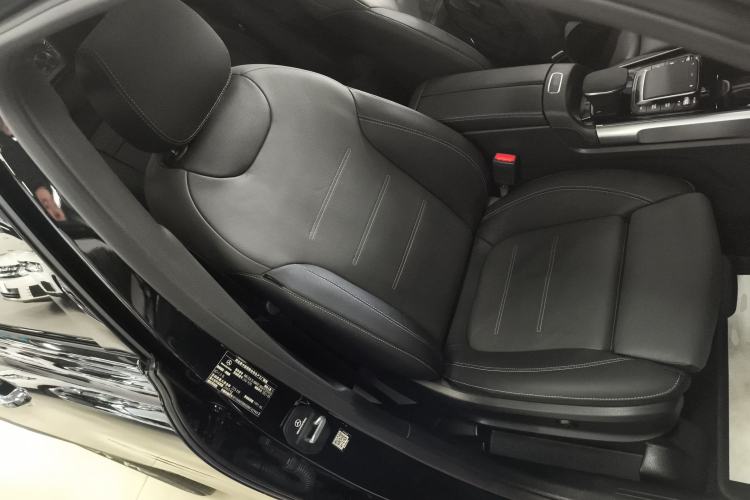 Used Mercedes-Benz GLB AMG 2021 AMG GLB 35 4MATIC Right Front Seat
