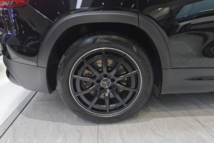 Used Mercedes-Benz GLB AMG 2021-Year Restyled AMG GLB 35 4MATIC Right Rear Wheel Hub