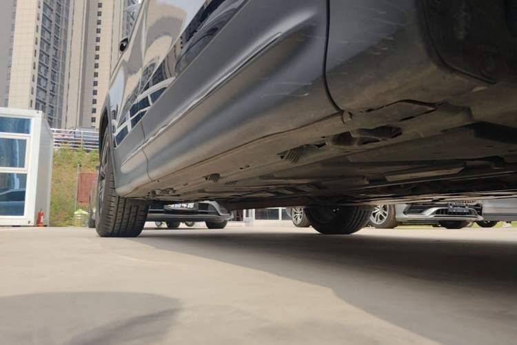 Used Mercedes-Benz GLB AMG 2021-Year Restyled AMG GLB 35 4MATIC Right Side Sill