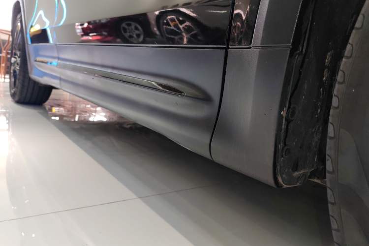 Used Mercedes-Benz GLB AMG 2021 AMG GLB 35 4MATIC Right Side Sill