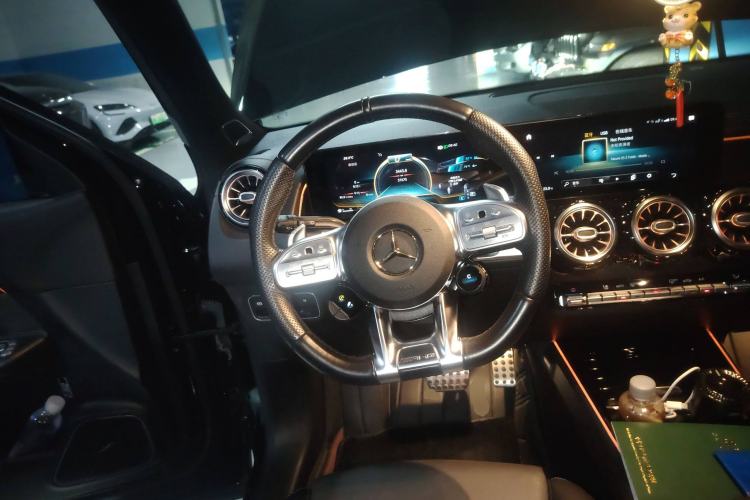 Used Mercedes-Benz GLB AMG 2021 AMG GLB 35 4MATIC Steering Wheel