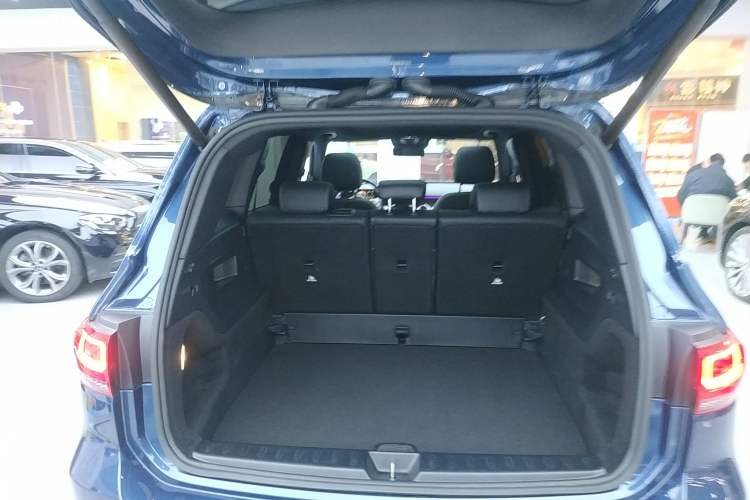 Used Mercedes-Benz GLB AMG 2021-Year Restyled AMG GLB 35 4MATIC Trunk