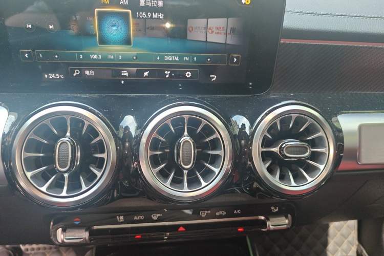 Used Mercedes-Benz GLB AMG 2021-Year Restyled AMG GLB 35 4MATIC Audio And AC Panel
