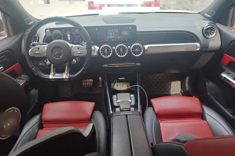Used Mercedes-Benz GLB AMG 2021-Year Restyled AMG GLB 35 4MATIC Center Console