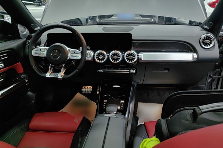 Used Mercedes-Benz GLB AMG 2021-Year Restyled AMG GLB 35 4MATIC Center Console