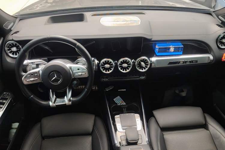 Used Mercedes-Benz GLB AMG 2021 AMG GLB 35 4MATIC Center Console