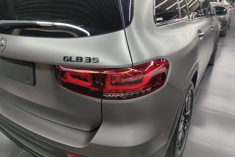 Used Mercedes-Benz GLB AMG 2021-Year Restyled AMG GLB 35 4MATIC Exterior 3
