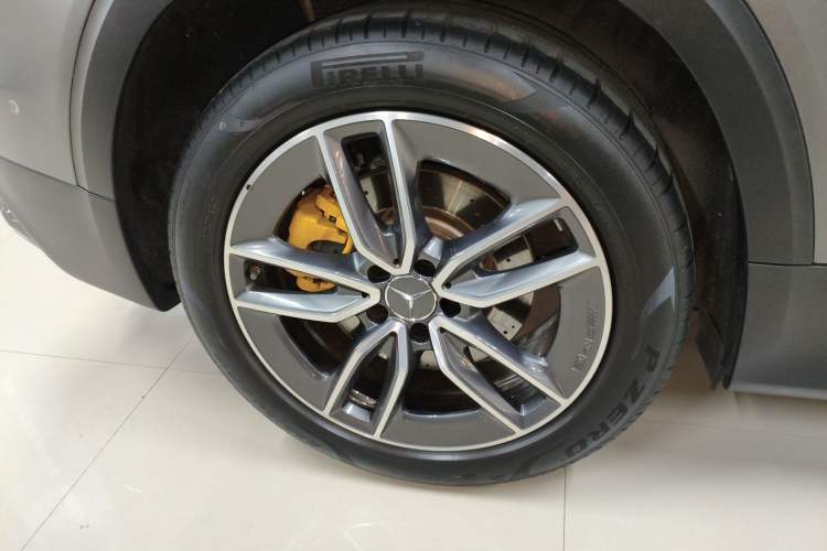 Used Mercedes-Benz GLB AMG 2021-Year Restyled AMG GLB 35 4MATIC Exterior 8