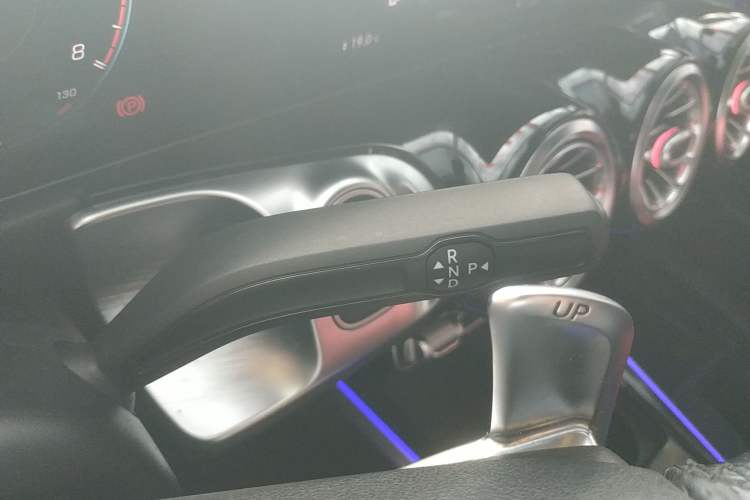 Used Mercedes-Benz GLB AMG 2021 AMG GLB 35 4MATIC Gear Lever