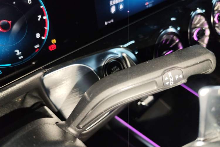 Used Mercedes-Benz GLB AMG 2021-Year Restyled AMG GLB 35 4MATIC Gear Lever