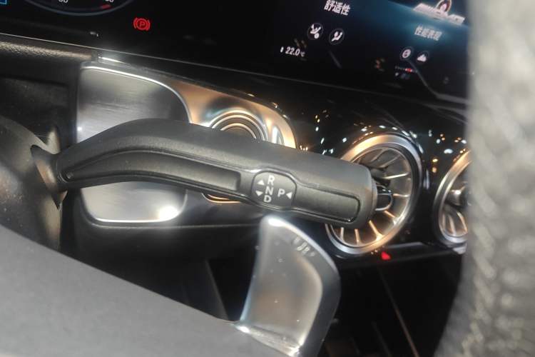 Used Mercedes-Benz GLB AMG 2021-Year Restyled AMG GLB 35 4MATIC Gear Lever
