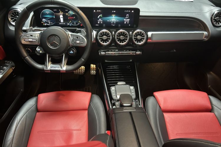 Used Mercedes-Benz GLB AMG 2021-Year Restyled AMG GLB 35 4MATIC Interior 1