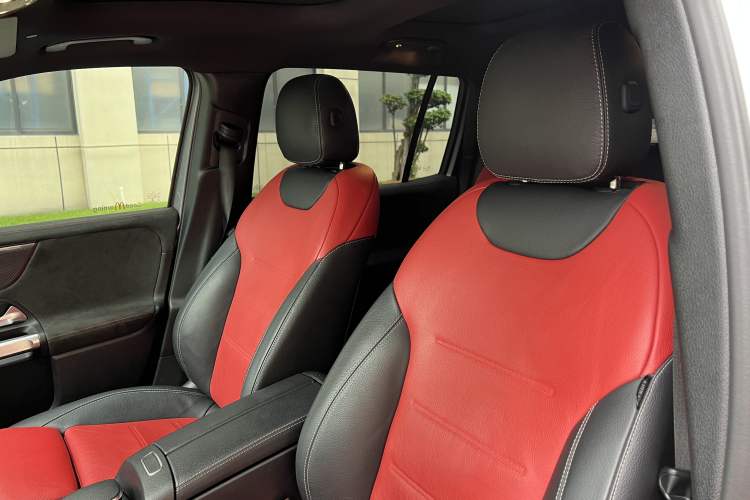 Used Mercedes-Benz GLB AMG 2021 AMG GLB 35 4MATIC Interior 13