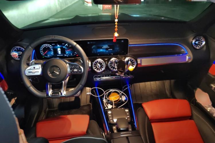 Used Mercedes-Benz GLB AMG 2021 AMG GLB 35 4MATIC Interior 2