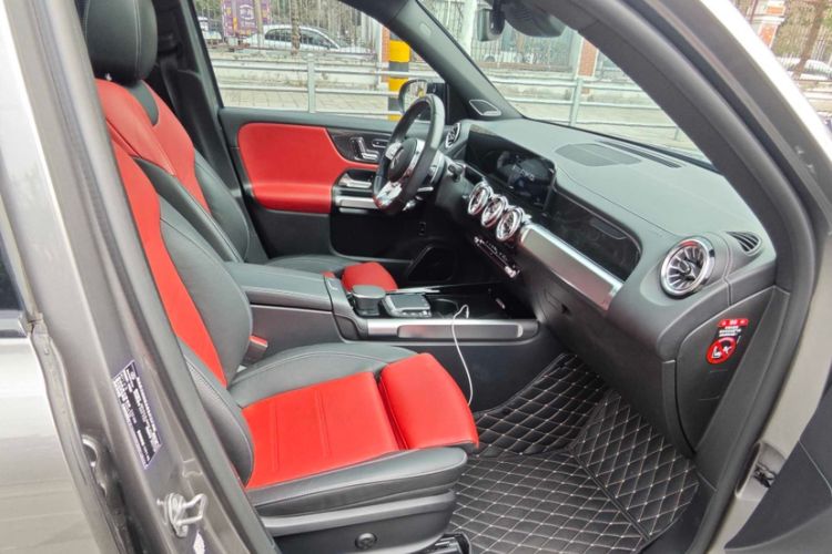 Used Mercedes-Benz GLB AMG 2021-Year Restyled AMG GLB 35 4MATIC Interior 2