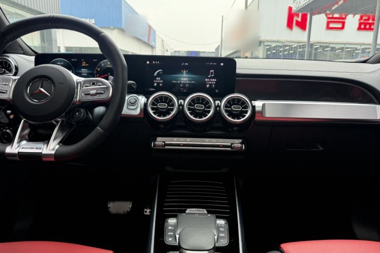 Used Mercedes-Benz GLB AMG 2021-Year Restyled AMG GLB 35 4MATIC Interior 2