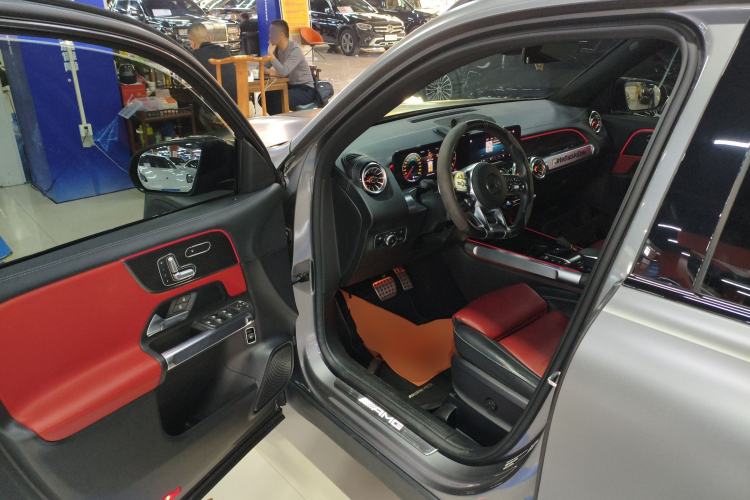 Used Mercedes-Benz GLB AMG 2021-Year Restyled AMG GLB 35 4MATIC Interior 3
