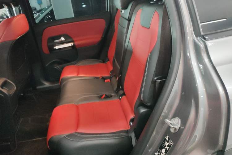 Used Mercedes-Benz GLB AMG 2021-Year Restyled AMG GLB 35 4MATIC Interior 3