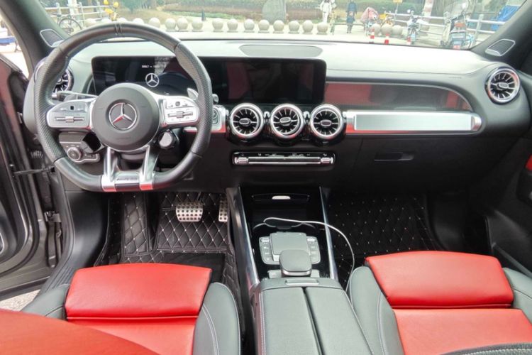 Used Mercedes-Benz GLB AMG 2021-Year Restyled AMG GLB 35 4MATIC Interior 3