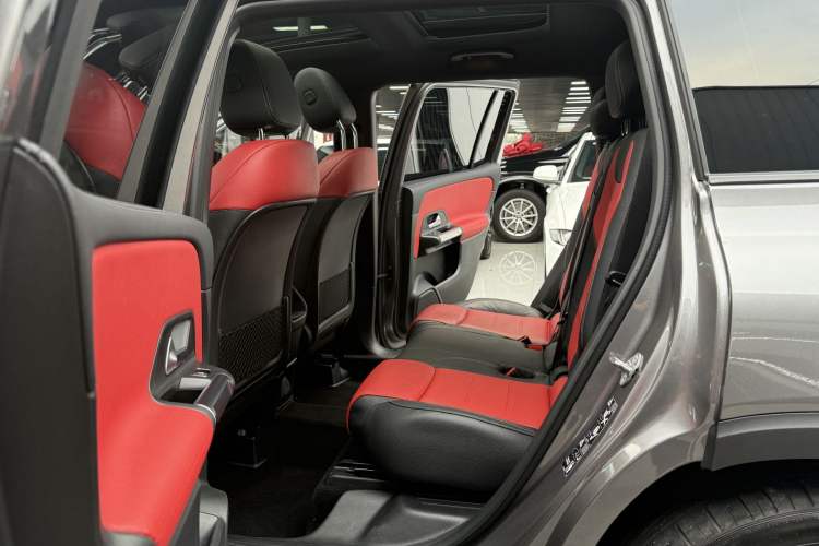 Used Mercedes-Benz GLB AMG 2021-Year Restyled AMG GLB 35 4MATIC Interior 3