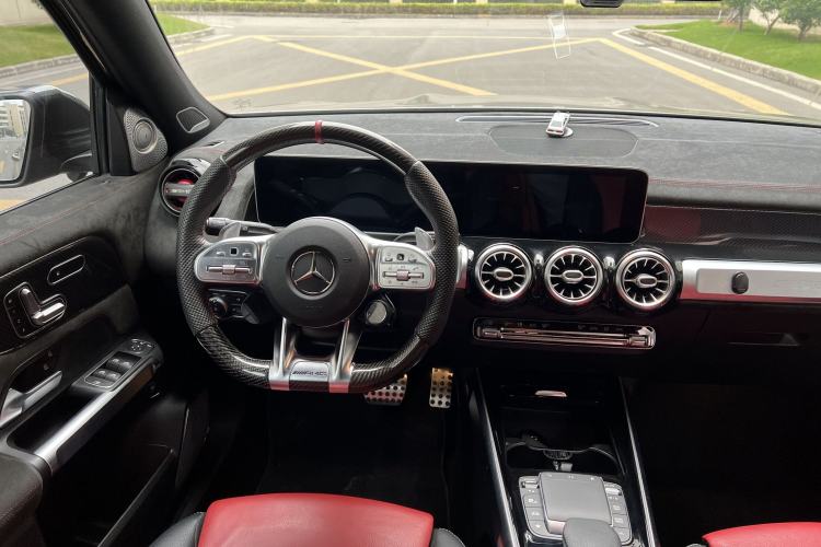 Used Mercedes-Benz GLB AMG 2021 AMG GLB 35 4MATIC Interior 4