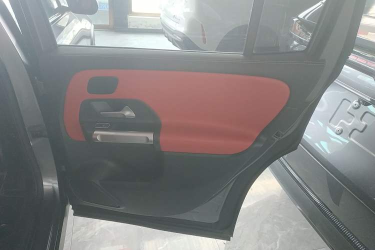 Used Mercedes-Benz GLB AMG 2021 AMG GLB 35 4MATIC Interior 6