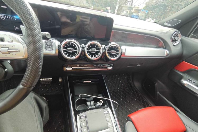 Used Mercedes-Benz GLB AMG 2021-Year Restyled AMG GLB 35 4MATIC Interior 7