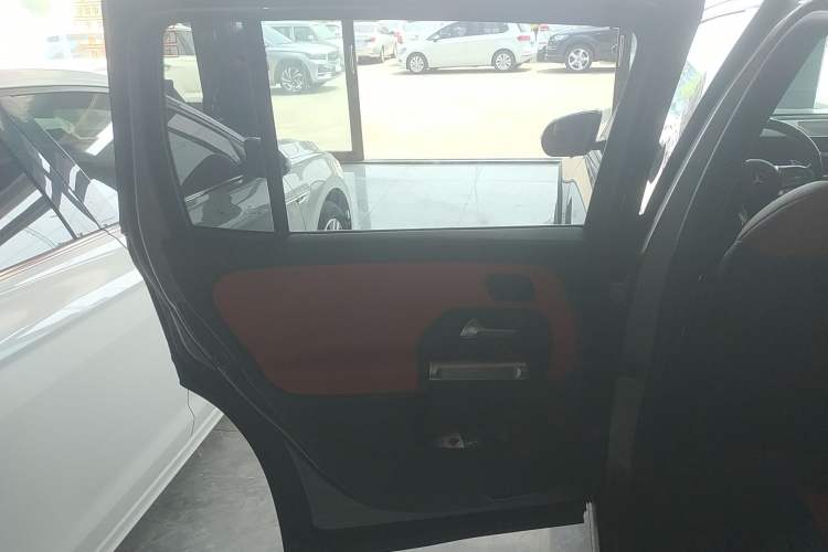 Used Mercedes-Benz GLB AMG 2021 AMG GLB 35 4MATIC Interior 8