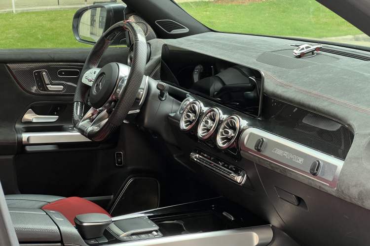 Used Mercedes-Benz GLB AMG 2021 AMG GLB 35 4MATIC Interior 9