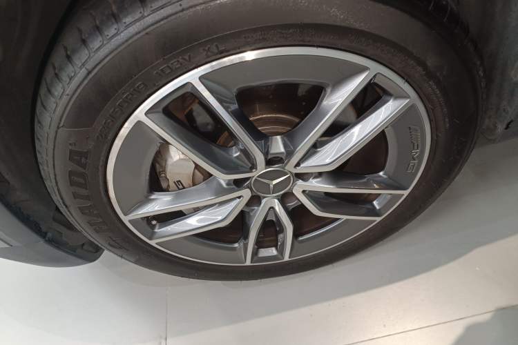 Used Mercedes-Benz GLB AMG 2021 AMG GLB 35 4MATIC Left Front Wheel Hub
