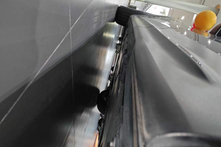 Used Mercedes-Benz GLB AMG 2021-Year Restyled AMG GLB 35 4MATIC Left Side Sill