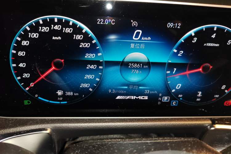 Used Mercedes-Benz GLB AMG 2021 AMG GLB 35 4MATIC Odometer Close Up