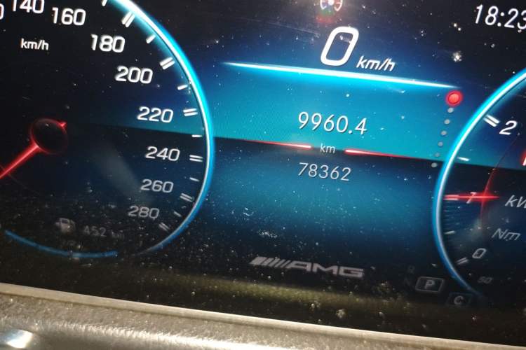 Used Mercedes-Benz GLB AMG 2021 AMG GLB 35 4MATIC Odometer Close Up