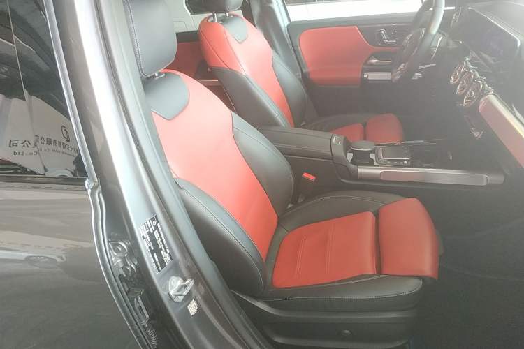 Used Mercedes-Benz GLB AMG 2021 AMG GLB 35 4MATIC Right Front Seat