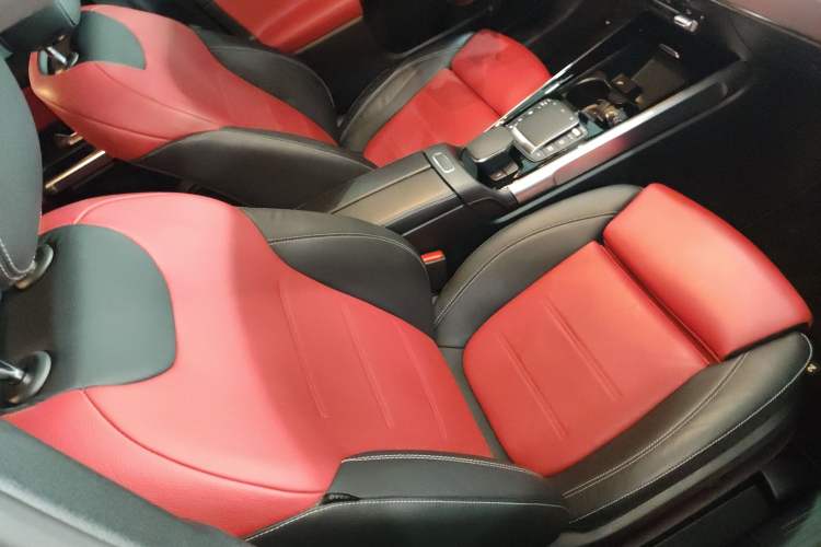 Used Mercedes-Benz GLB AMG 2021-Year Restyled AMG GLB 35 4MATIC Right Front Seat