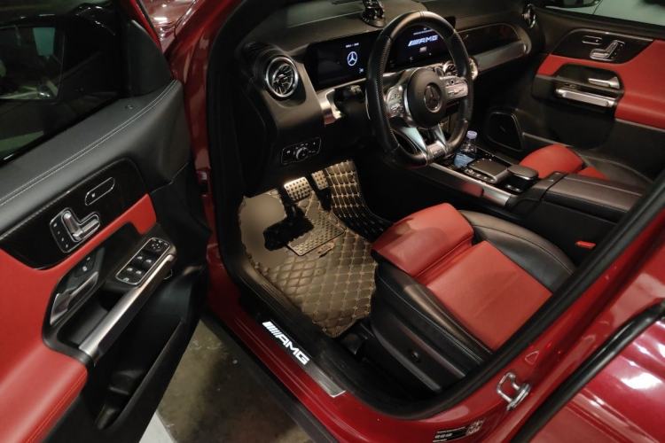 Used Mercedes-Benz GLB AMG 2021-Year Restyled AMG GLB 35 4MATIC Driver Seat
