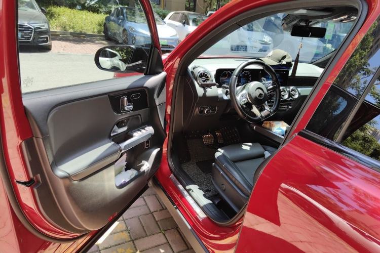 Used Mercedes-Benz GLB AMG 2021-Year Restyled AMG GLB 35 4MATIC Driver Seat