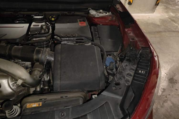 Used Mercedes-Benz GLB AMG 2021-Year Restyled AMG GLB 35 4MATIC Engine Bay Left