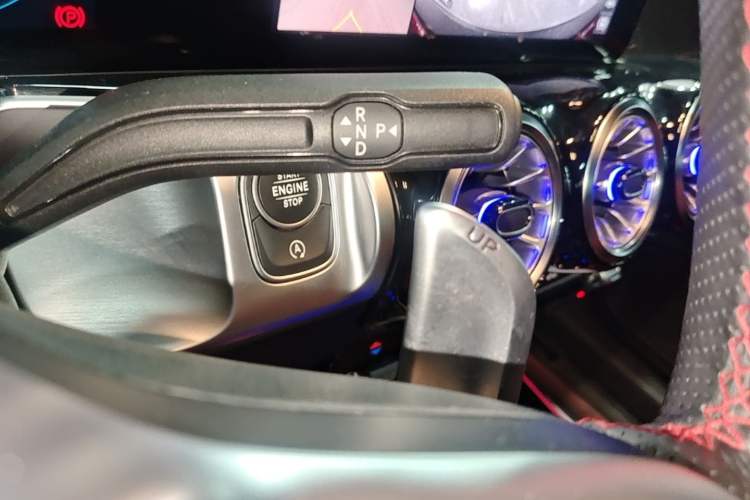 Used Mercedes-Benz GLB AMG 2021-Year Restyled AMG GLB 35 4MATIC Gear Lever