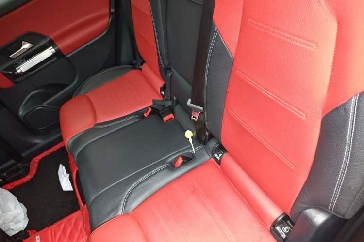 Used Mercedes-Benz GLB AMG 2021-Year Restyled AMG GLB 35 4MATIC Left Rear Seat