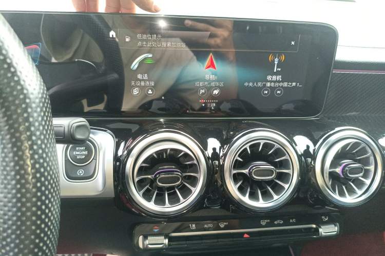 Used Mercedes-Benz GLB AMG 2021 AMG GLB 35 4MATIC Audio And AC Panel