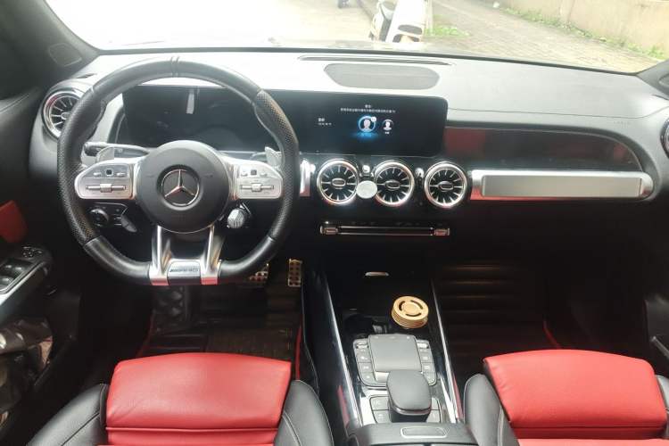 Used Mercedes-Benz GLB AMG 2021-Year Restyled AMG GLB 35 4MATIC Center Console