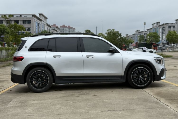 Used Mercedes-Benz GLB AMG 2021-Year Restyled AMG GLB 35 4MATIC Exterior 4