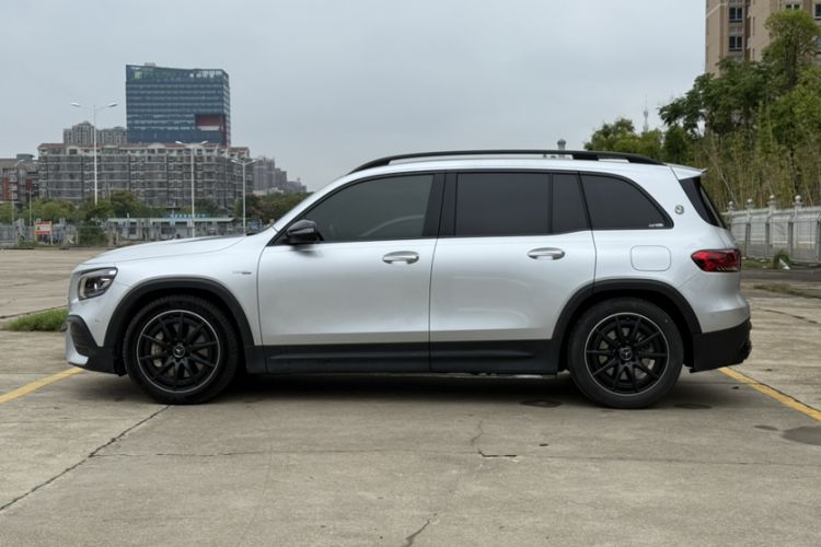 Used Mercedes-Benz GLB AMG 2021-Year Restyled AMG GLB 35 4MATIC Exterior 5