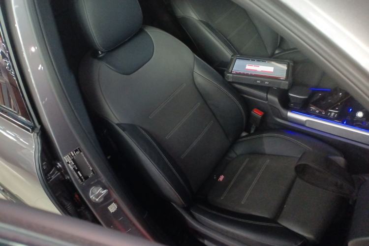 Used Mercedes-Benz GLB AMG 2021-Year Restyled AMG GLB 35 4MATIC Right Front Seat